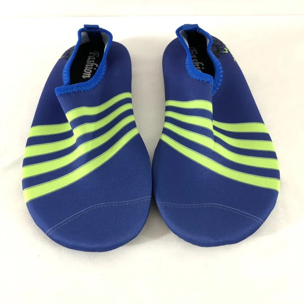 Boys Water Shoes Slip On Fabric Lightweight 3/4